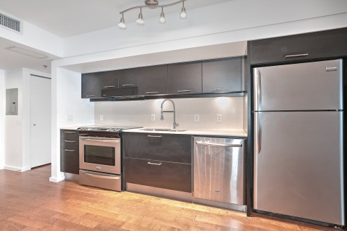 Kitchen - 710-350 Boul. De Maisonneuve O., Montréal (Ville-Marie), QC - Indoor Photo Showing Kitchen