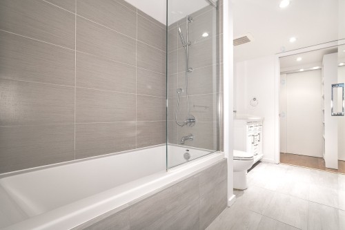 Bathroom - 710-350 Boul. De Maisonneuve O., Montréal (Ville-Marie), QC - Indoor Photo Showing Bathroom