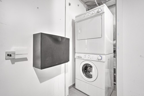Laundry - 710-350 Boul. De Maisonneuve O., Montréal (Ville-Marie), QC - Indoor Photo Showing Laundry Room