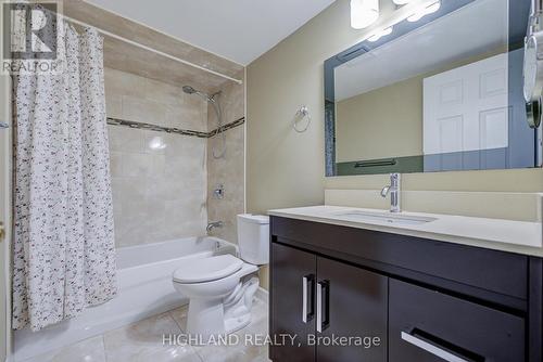 2231 Buttonbush Crescent, Mississauga, ON - Indoor Photo Showing Bathroom