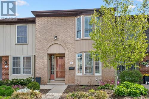41 - 3041 GLENCREST ROAD  Burlington, ON L7N 3K1