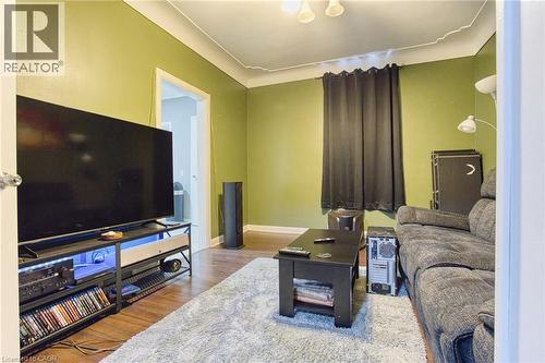 134 Rosslyn Avenue N, Hamilton, ON - Indoor Photo Showing Other Room