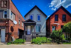 334 GAGE AVENUE  Hamilton, ON L8L 7A7