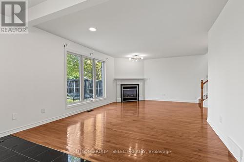 176 Buttercup Court, London North (North R), ON - Indoor With Fireplace