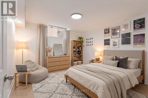 176 Buttercup Court, London North (North R), ON - Indoor Photo Showing Bedroom