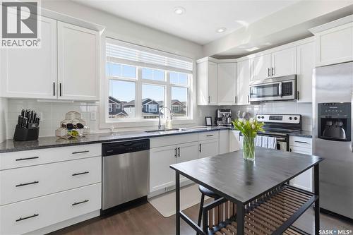 711 Meadows Boulevard, Saskatoon, SK - Indoor Photo Showing Kitchen