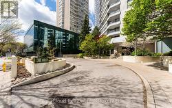 901 - 30 HOLLY STREET Toronto, ON M4S 3C2