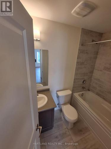 1202 - 1695 Dersan Street, Pickering, ON - Indoor Photo Showing Bathroom