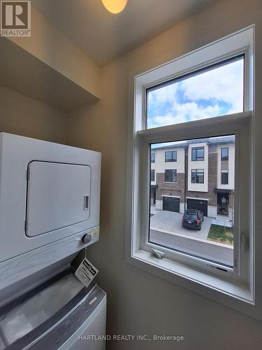 1202 - 1695 Dersan Street, Pickering, ON - Indoor Photo Showing Laundry Room