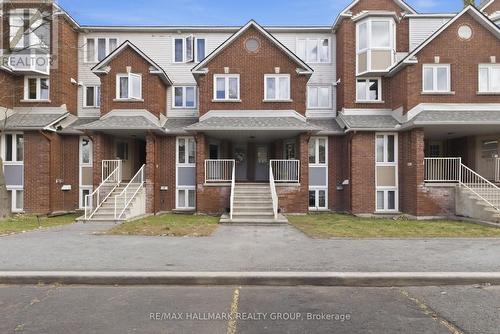 3 - 390 BRISTON PRIVATE  Ottawa, ON K1G 5R3