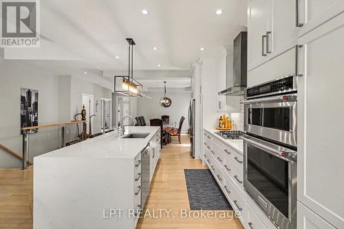 1942 Caprihani Way, Ottawa, ON - Indoor Photo Showing Kitchen With Upgraded Kitchen