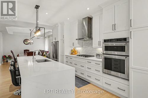1942 Caprihani Way, Ottawa, ON - Indoor Photo Showing Kitchen With Upgraded Kitchen