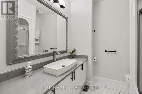 1942 Caprihani Way, Ottawa, ON - Indoor Photo Showing Bathroom
