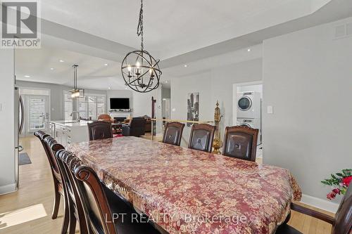 1942 Caprihani Way, Ottawa, ON - Indoor Photo Showing Dining Room