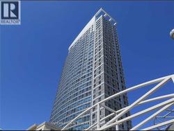3015 - 36 LEE CENTRE DRIVE Toronto, ON M1H 3K2