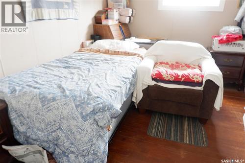 110 Railway Avenue E, Eyebrow, SK - Indoor Photo Showing Bedroom