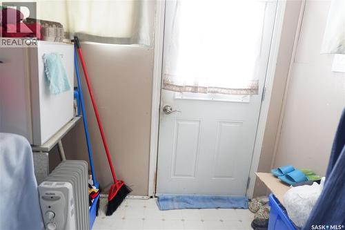 110 Railway Avenue E, Eyebrow, SK - Indoor