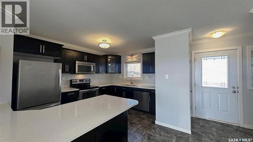 271 250 Akhtar Bend, Saskatoon, SK - Indoor Photo Showing Kitchen