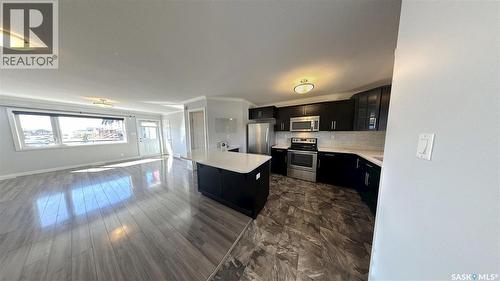 271 250 Akhtar Bend, Saskatoon, SK - Indoor Photo Showing Kitchen