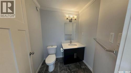 271 250 Akhtar Bend, Saskatoon, SK - Indoor Photo Showing Bathroom