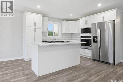 6602 Collins Bay, Regina, SK - Indoor Photo Showing Kitchen With Upgraded Kitchen