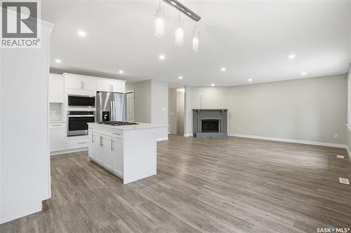 6602 Collins Bay, Regina, SK - Indoor Photo Showing Kitchen