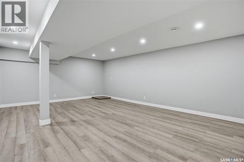 6602 Collins Bay, Regina, SK - Indoor