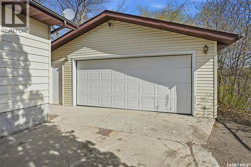 6602 Collins Bay, Regina, SK - Outdoor With Exterior