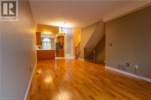 4066 Medland Drive, Burlington, ON - Indoor Photo Showing Other Room