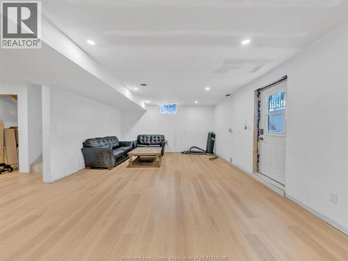 3684 Sutton Avenue, Windsor, ON - Indoor Photo Showing Other Room