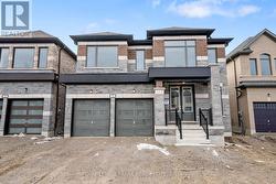 7 WALTERS STREET  Kawartha Lakes (Lindsay), ON K9V 0S2