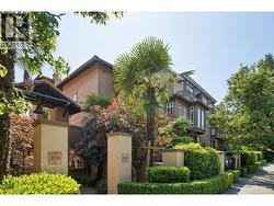 15 3036 W 4TH AVENUE  Vancouver, BC V6K 1R4