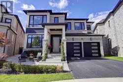 75 BALLMER TRAIL  Oakville, ON L6H 0V6