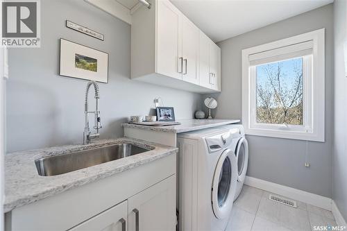 118 Werschner Crescent, Saskatoon, SK - Indoor Photo Showing Laundry Room