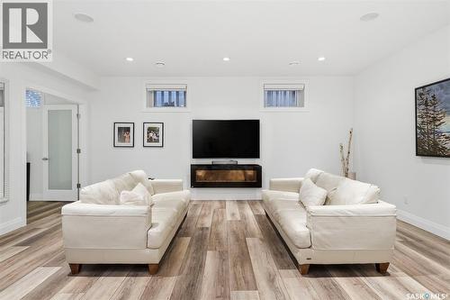 118 Werschner Crescent, Saskatoon, SK - Indoor Photo Showing Living Room With Fireplace