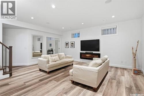 118 Werschner Crescent, Saskatoon, SK - Indoor Photo Showing Living Room