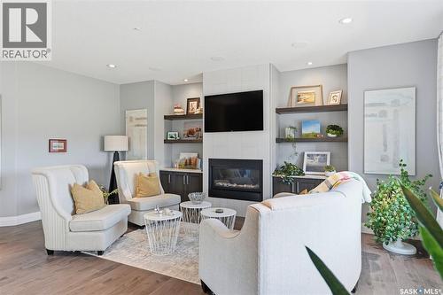 118 Werschner Crescent, Saskatoon, SK - Indoor Photo Showing Living Room With Fireplace