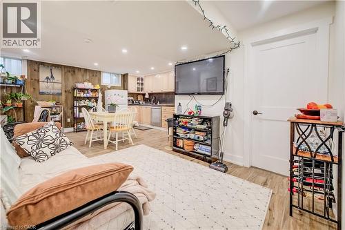 209 Willowdale Avenue, Waterloo, ON - Indoor