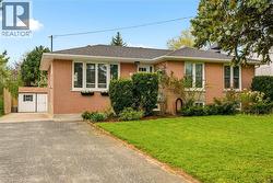 452 THIRD Line Oakville, ON L6L 4A5