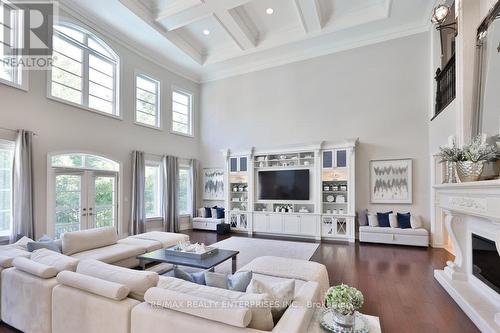 1459 Stavebank Road, Mississauga, ON - Indoor Photo Showing Living Room With Fireplace