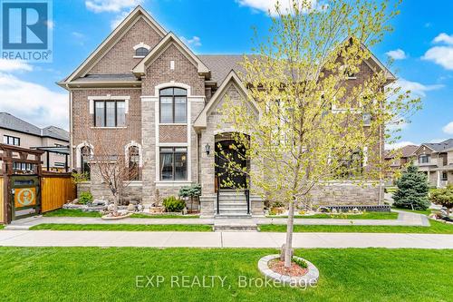 13 ARKSEY STREET  Whitby, ON L1P 0G5