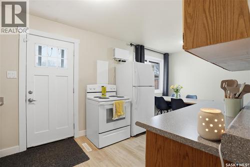 437 W Avenue N, Saskatoon, SK - Indoor Photo Showing Kitchen