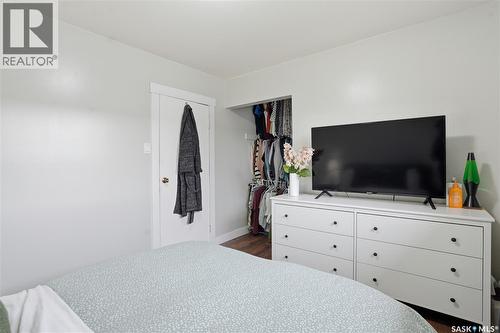437 W Avenue N, Saskatoon, SK - Indoor Photo Showing Bedroom