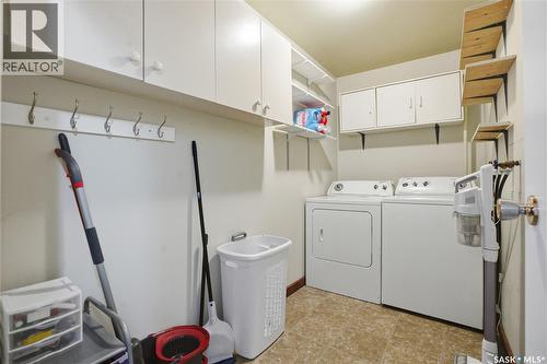 437 W Avenue N, Saskatoon, SK - Indoor Photo Showing Laundry Room