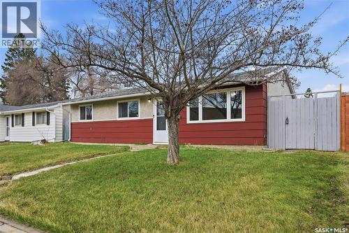 437 W Avenue N, Saskatoon, SK - Outdoor