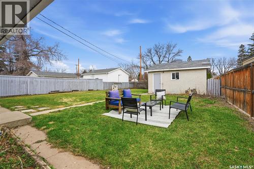 437 W Avenue N, Saskatoon, SK - Outdoor With Backyard