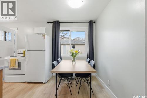 437 W Avenue N, Saskatoon, SK - Indoor