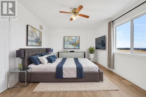 2219 County Road 42, Clearview, ON - Indoor Photo Showing Bedroom