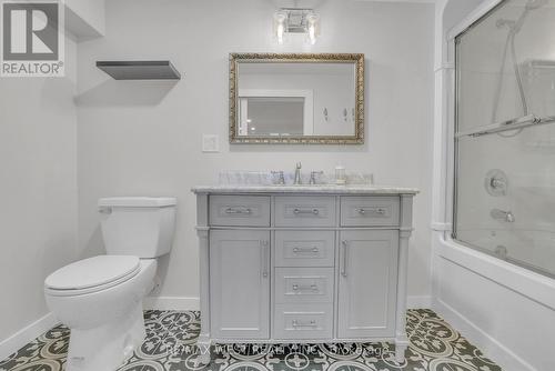 2219 County Road 42, Clearview, ON - Indoor Photo Showing Bathroom