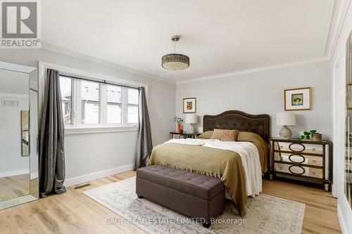 1463 Daventry Court, Mississauga, ON - Indoor Photo Showing Bedroom